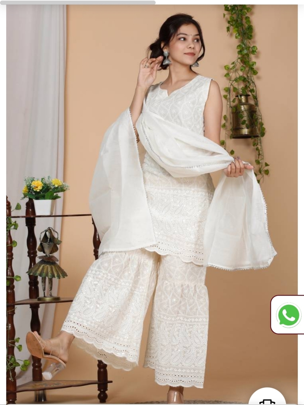 NWT Yvory Indya Luxe Cotton Embroidered Sequins Churidar Kurta Set Size Small